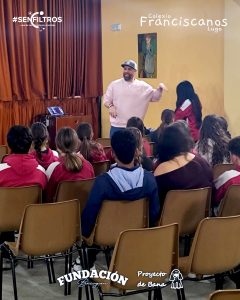 07CHARLA FRANCISCANOS2